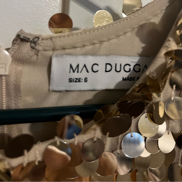 MAC DUGGAL sequence gold dress - Picture 3 of 5